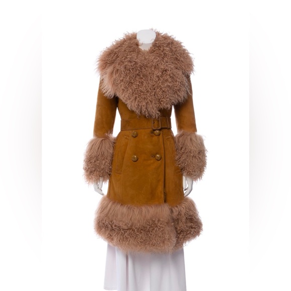 Women’s Gucci Runway Lamb Shearling Fur Coat. Size 40 - Picture 1 of 9